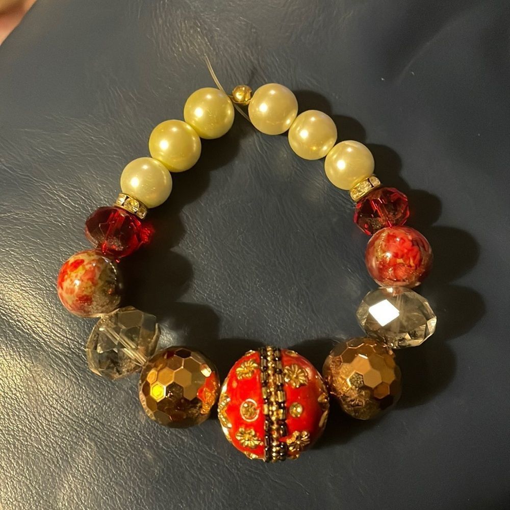 Red flower bracelet